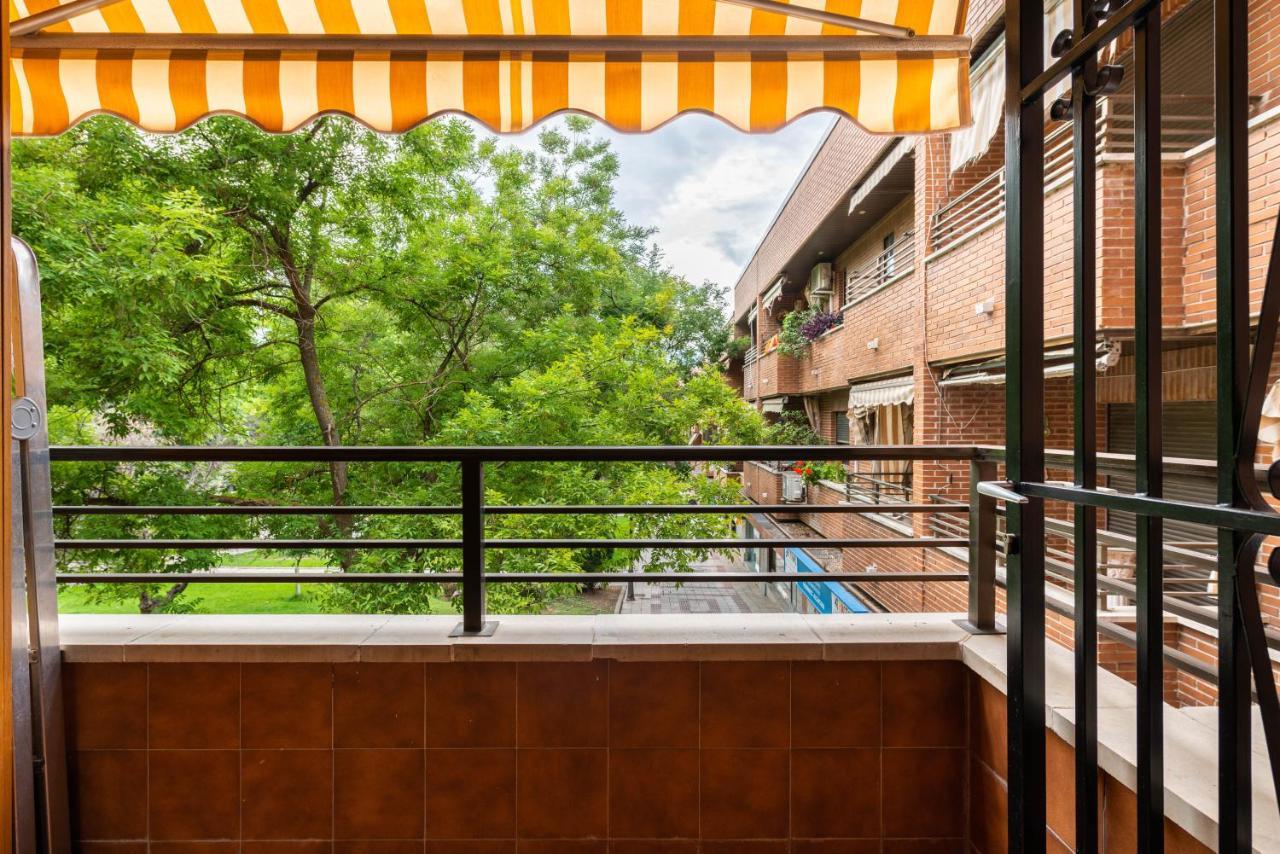 Bonita Habitacion Con Balcon Villaviciosa de Odon Bagian luar foto